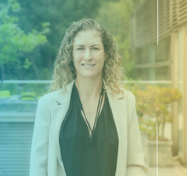 Natasha Bloch, ascendida a profesora asociada